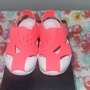 Toddler Jordan Flare- color: digital pink (bright pink, neon pink)